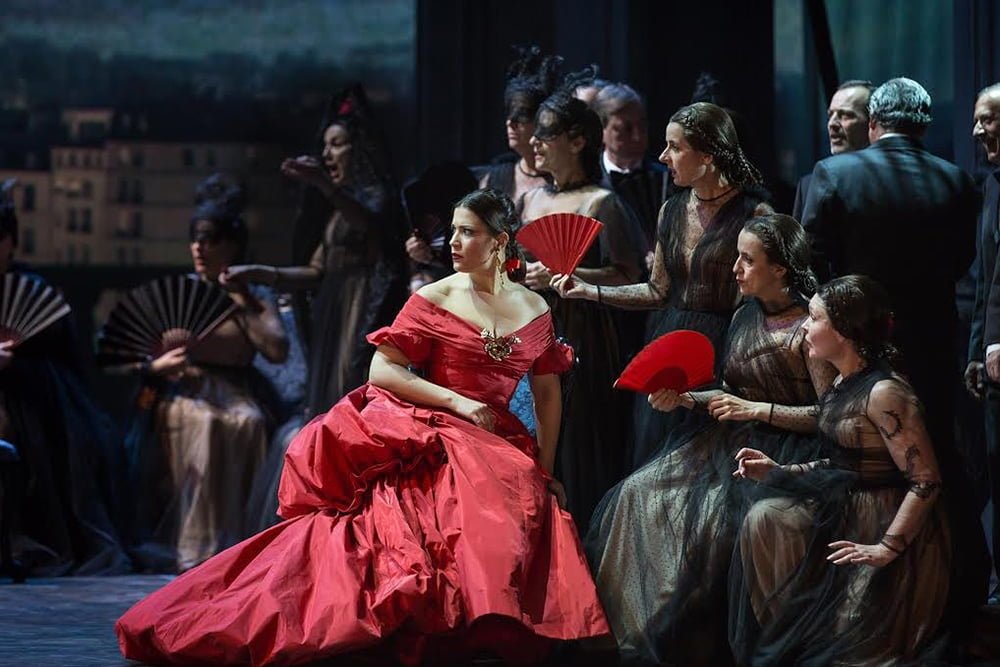 Кадр пьесы «La Traviata»